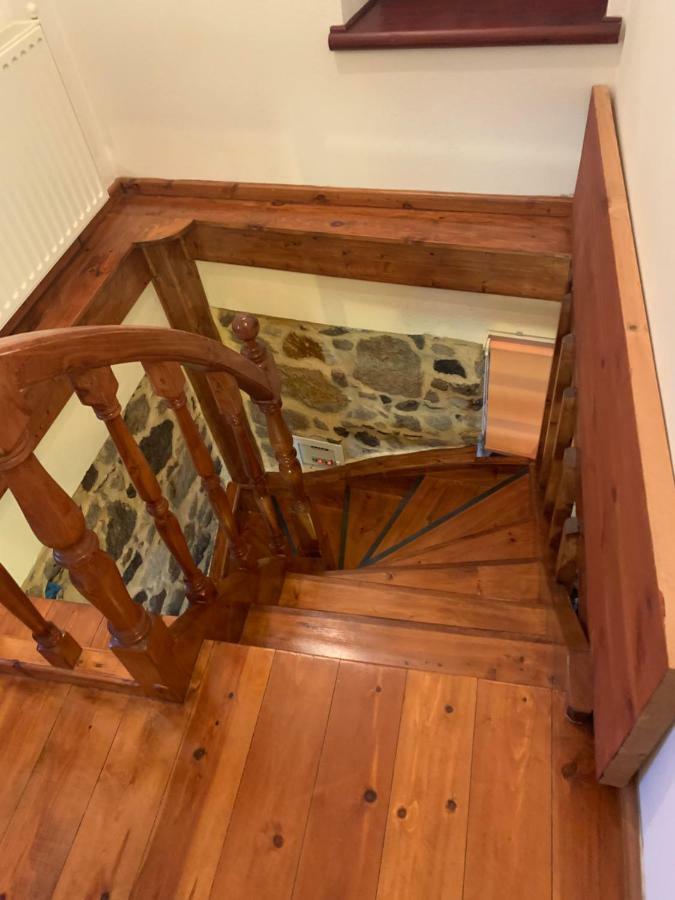 Wood And Stone In The Path Of Lava Villa Antissa Exterior foto